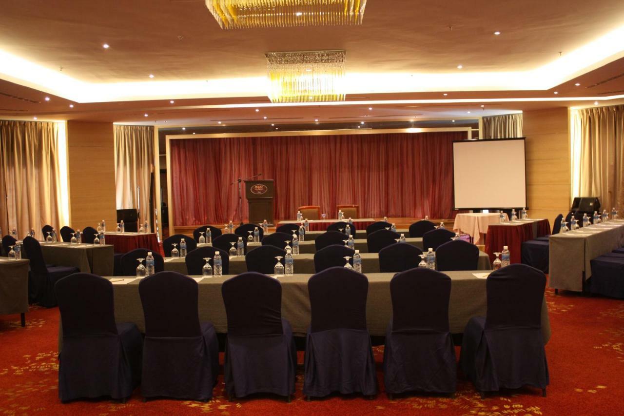 Sabah Oriental Hotel Kota Kinabalu Buitenkant foto