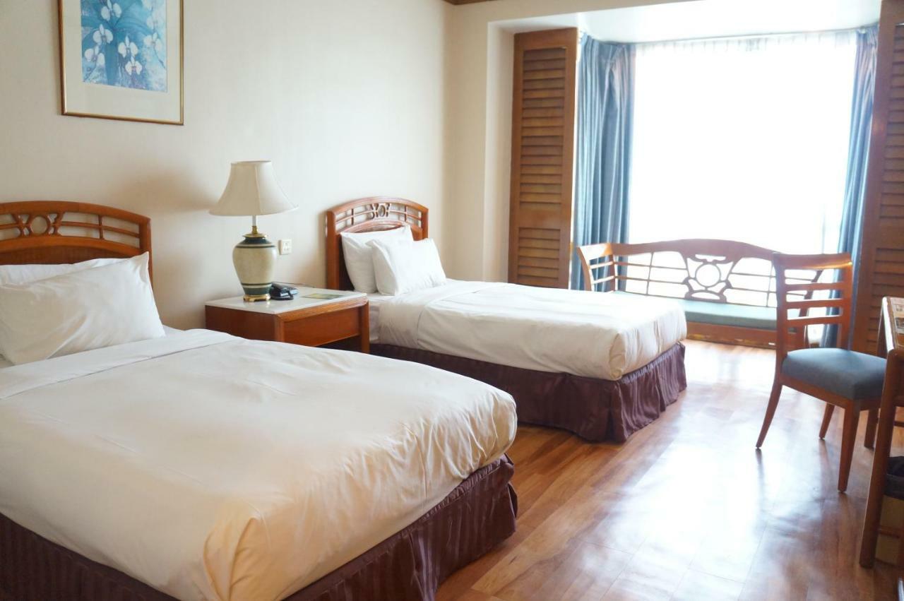 Sabah Oriental Hotel Kota Kinabalu Buitenkant foto
