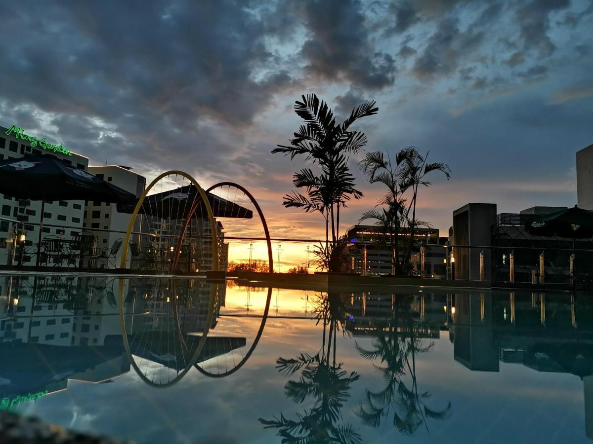 Sabah Oriental Hotel Kota Kinabalu Buitenkant foto
